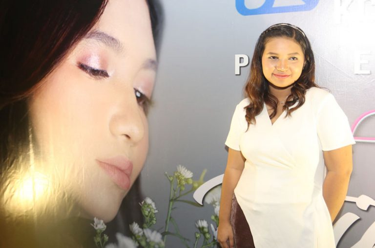 Abigail Tembang yang Istimewa