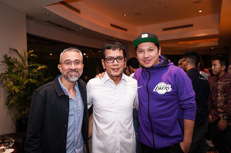 Menteri Pariwisata dan Ekonomi Kreatif Wishnutama Hadiri Gala Premier ‘Temen Kondangan’