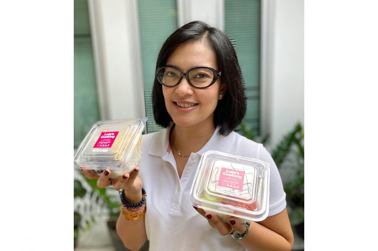 Lola Amaria Stop Syuting Usaha Nasi Cimet