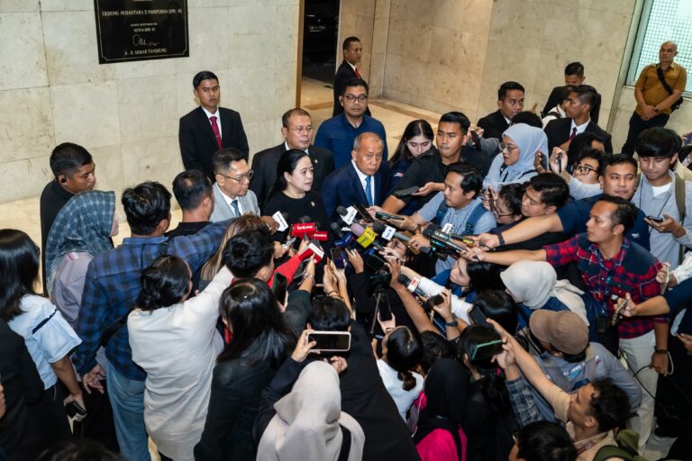 Kepuasan Publik di 100 Hari, Prabowo: Tantangan untuk Lebih Kerja Keras