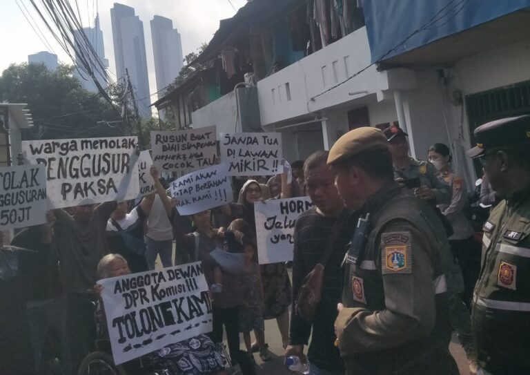Rakyat Pejompongan Digusur tanpa Kompensasi, Walikota LakukanKejahatan Kemanusiaan