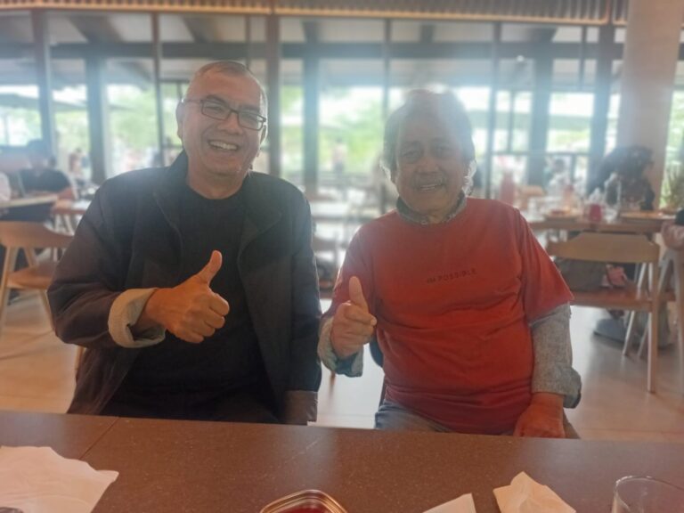 Cerita Karir Musik dan Pelukis Sam Bimbo Di Hari Ulang Tahun ke 84